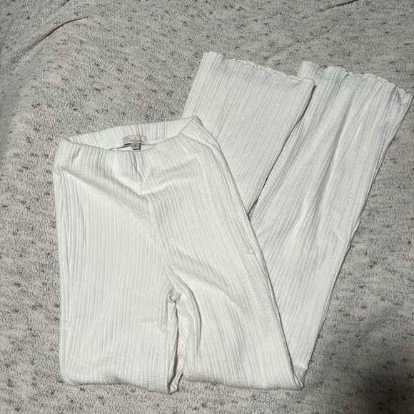 white bellbottom pants - Picture 5 of 5
